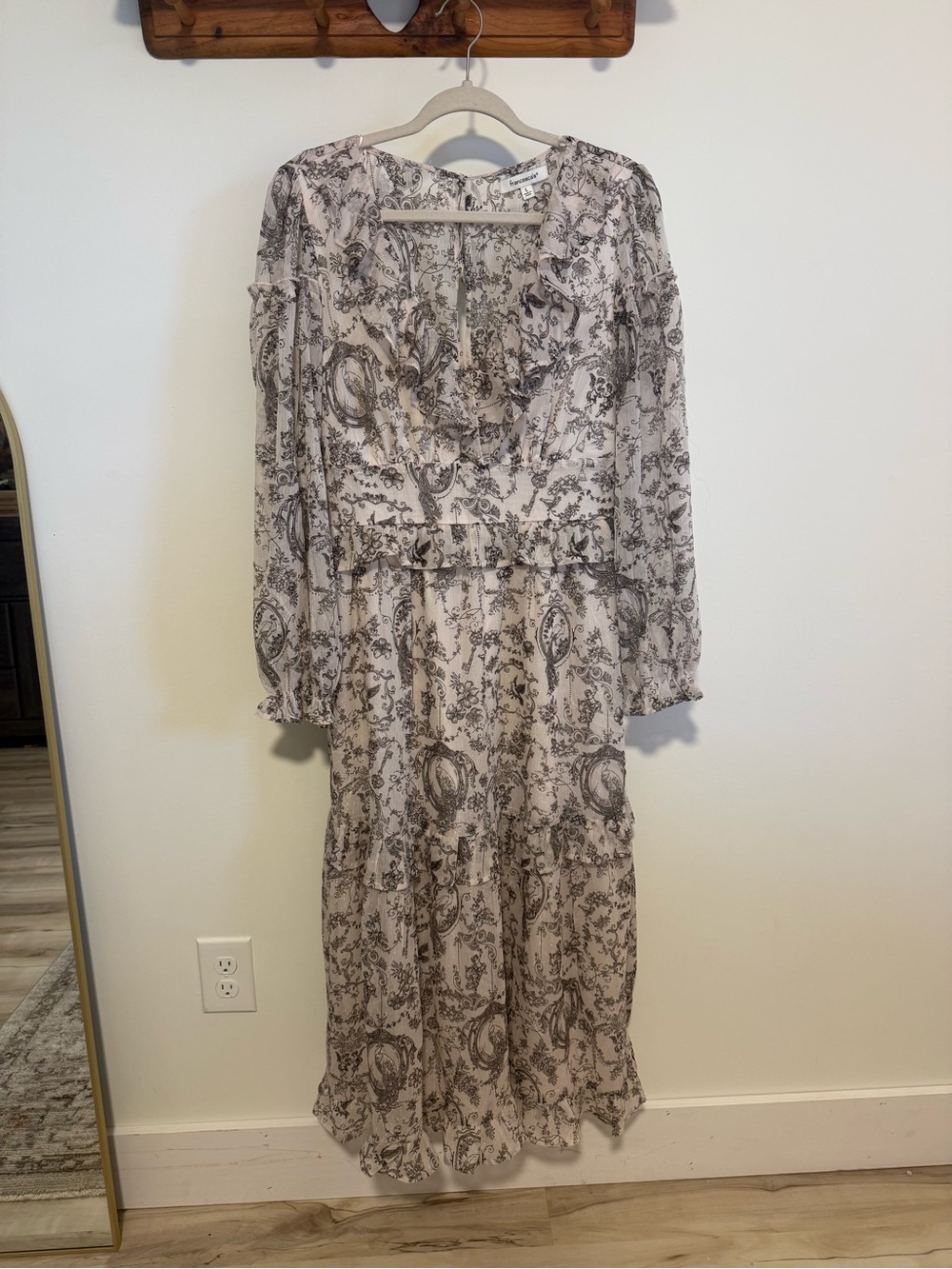 Francesca's Collections Cream & Brown Paisley Ruffle Maxi Dress